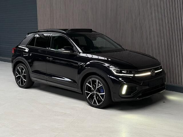 Zwart Occasion 2022 VW T-Roc R SUV | € 41.995 (Iets duurder) - Afbeelding 1/4