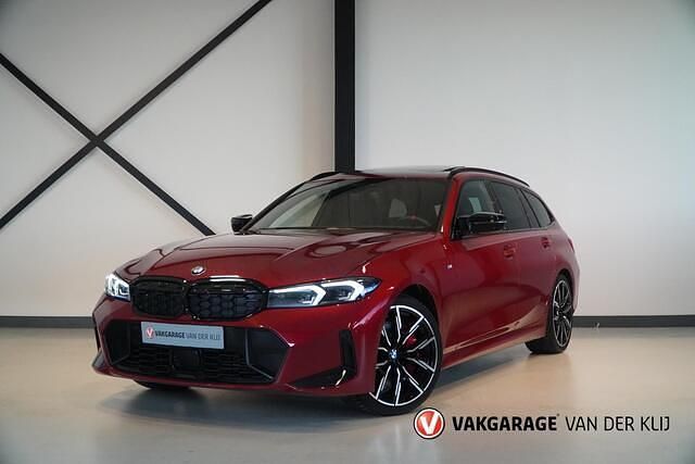 Rood Occasion 2024 BMW M340 M Sport Sedan | € 89.950 (Duur) - Afbeelding 1/4
