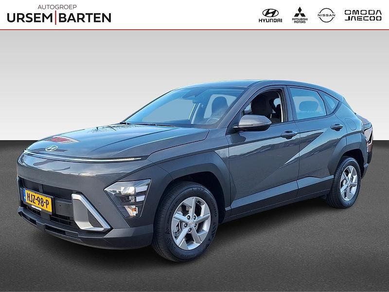 Grijs metallic Occasion 2025 Hyundai Kona Comfort SUV | € 28.930 (Super prijs) - Afbeelding 1/4