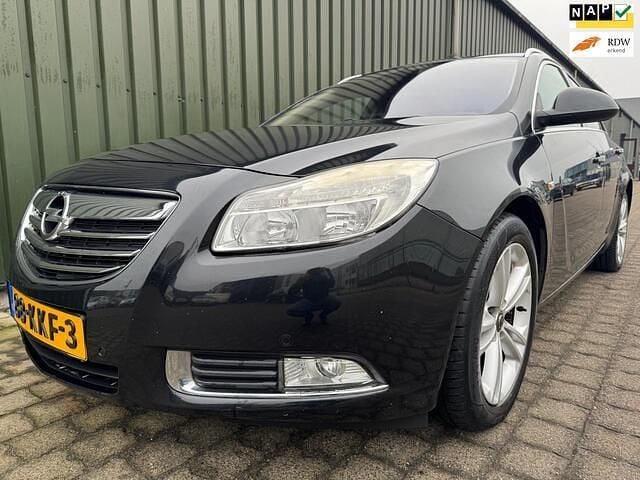 Zwart Occasion 2010 Opel Insignia Cosmo Stationwagen | € 4.350 (Goede deal) - Afbeelding 1/4