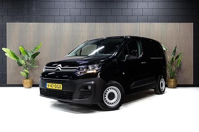 Zwart Gebruikt 2024 Citroën Berlingo MPV | € 17.950 (Eerlijke prijs) - Afbeelding 1/4