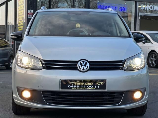Grijs Gebruikt 2013 VW Touran MPV | € 13.499 - Afbeelding 1/4