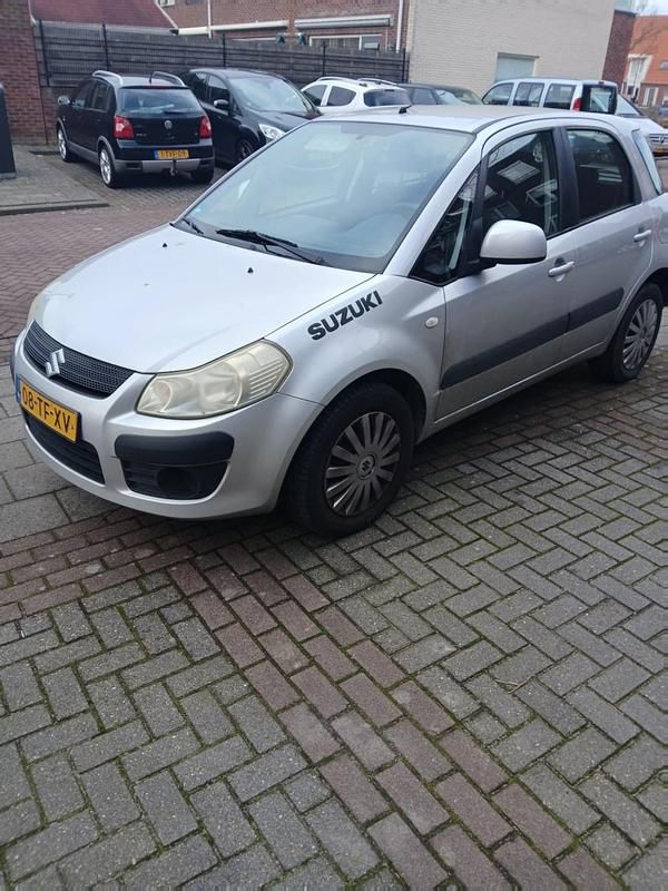 Grijs Occasion 2006 Suzuki SX4 Comfort MPV | € 1.850 (Eerlijke prijs) - Afbeelding 1/4