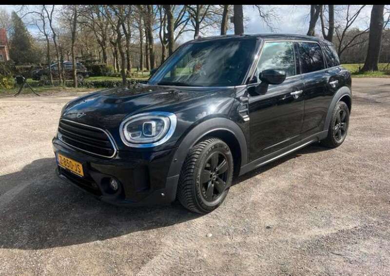 Zwart Gebruikt 2021 Mini One Countryman SUV | € 19.950 (Goede deal) - Afbeelding 1/4