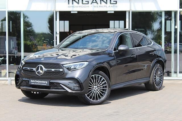 Grijs Gebruikt 2024 Mercedes GLC300 AMG line Coupé | € 81.900 (Duur) - Afbeelding 1/4