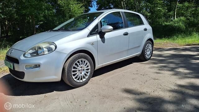 Grijs Gebruikt 2012 Fiat Punto Evo Pop Hatchback | € 2.990 (Goede deal) - Afbeelding 1/4