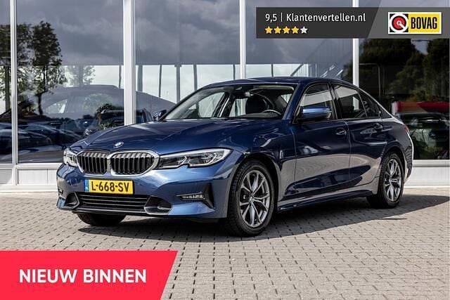 Blauw Gebruikt 2021 BMW 318 Sedan | € 30.950 (Goede deal) - Afbeelding 1/4