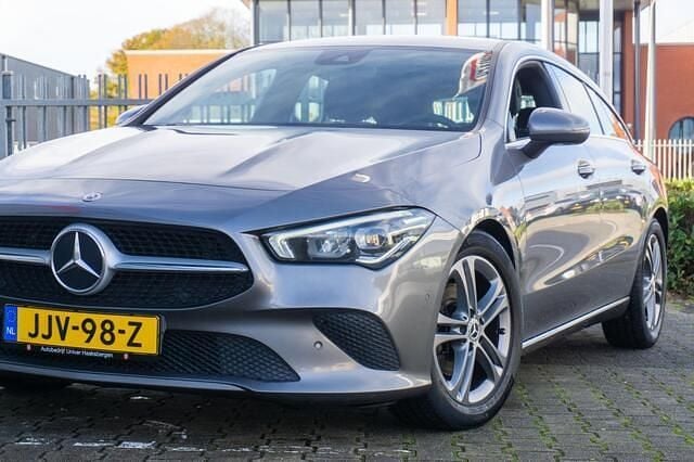 Occasion Mercedes CLA180 Shooting Brake Premium Plus 136 PK (100 kW) 2020 Grijs Stationwagen