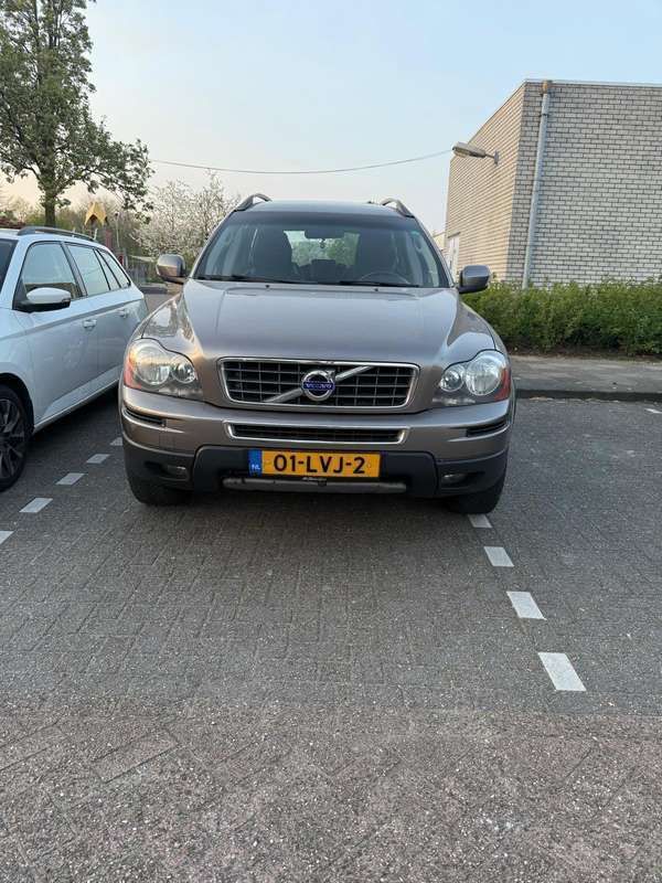 Grijs Gebruikt 2010 Volvo XC90 SUV | € 9.500 (Goede deal) - Afbeelding 1/4