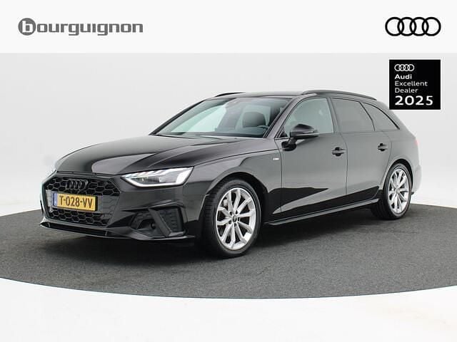 Zwart Occasion 2023 Audi A4 Competition Stationwagen | € 34.850 (Goede deal) - Afbeelding 1/4
