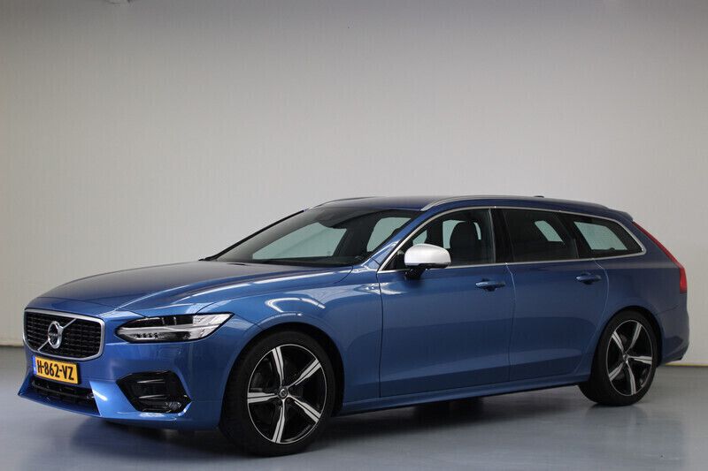 Blauw, metallic lak Gebruikt 2018 Volvo V90 R-Design Stationwagen | € 26.900 (Super prijs) - Afbeelding 1/4