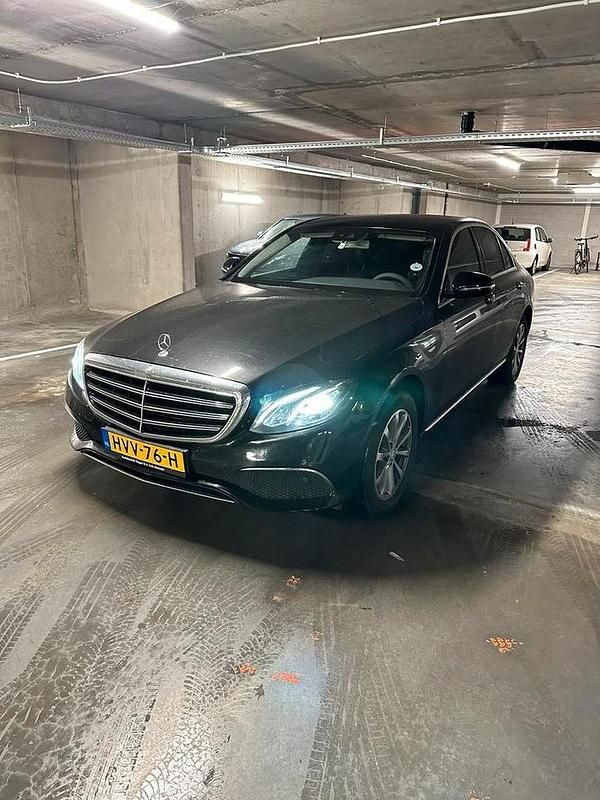 Gebruikt 2016 Mercedes E200 Elegance | € 18.950 (Super prijs) - Afbeelding 1/4