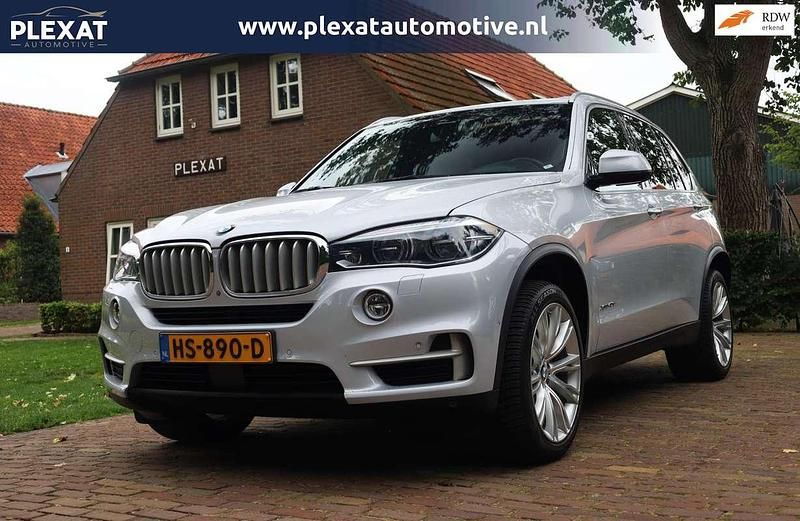 Grijs Gebruikt 2016 BMW X5 Executive SUV | € 33.945 (Eerlijke prijs) - Afbeelding 1/4