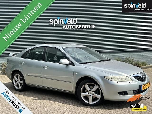 Grijs Gebruikt 2004 Mazda 6 Active Hatchback | € 1.499 (Eerlijke prijs) - Afbeelding 1/4