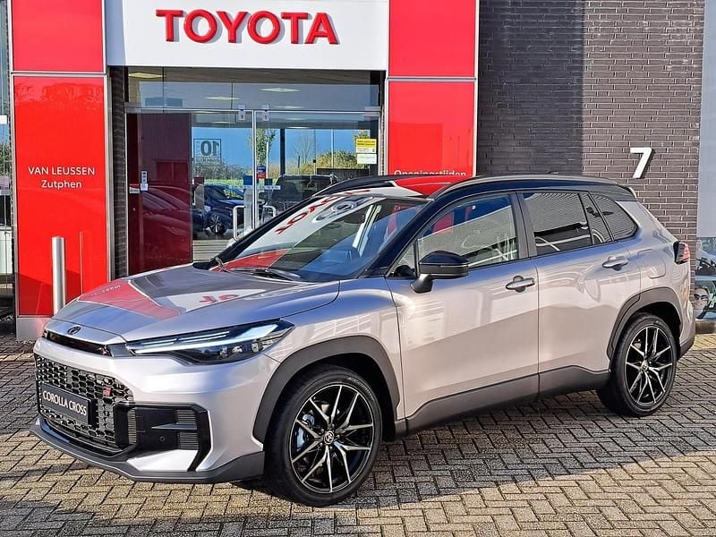 Overig Nieuw 2025 Toyota Corolla Cross Sport SUV | € 50.007 - Afbeelding 1/4