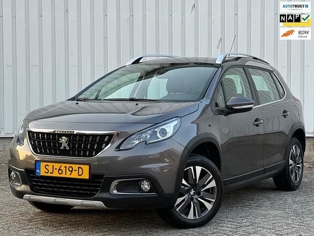 Grijs Gebruikt 2018 Peugeot 2008 Allure SUV | € 8.949 (Super prijs) - Afbeelding 1/4