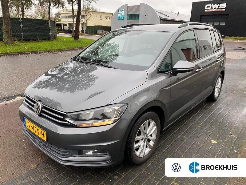 Grijs Gebruikt 2016 VW Touran Comfortline MPV | € 17.750 (Goede deal) - Afbeelding 1/4