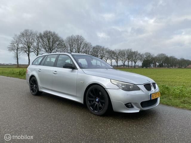 Grijs Gebruikt 2006 BMW 525 Executive Stationwagen | € 6.450 (Iets duurder) - Afbeelding 1/4