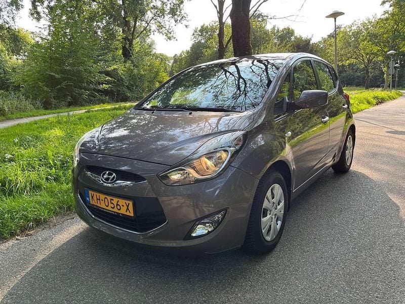 Brons Occasion 2015 Hyundai ix20 GO! Hatchback | € 6.250 (Super prijs) - Afbeelding 1/4
