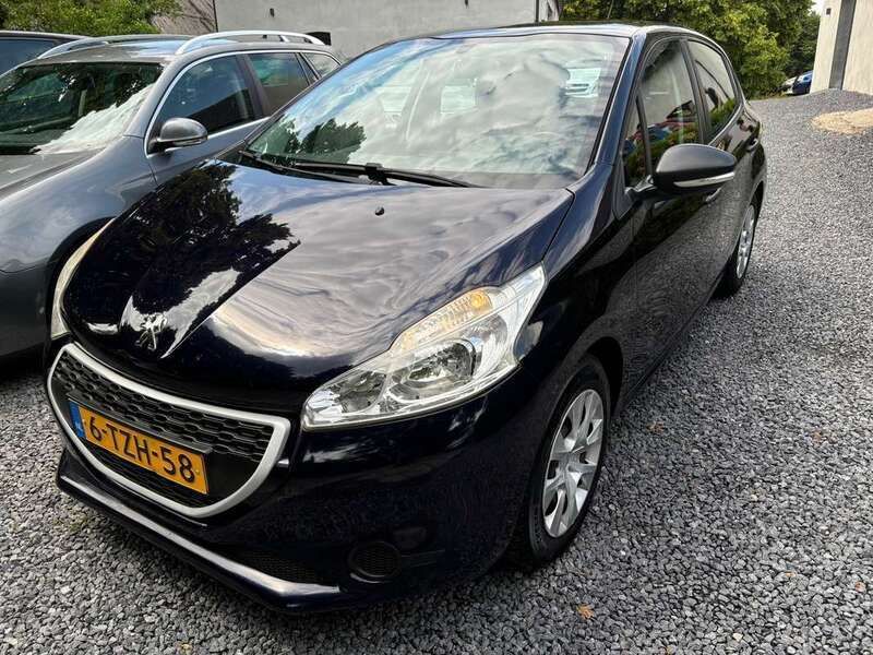 Blauw Gebruikt 2014 Peugeot 208 Access Hatchback | € 4.999 (Eerlijke prijs) - Afbeelding 1/4