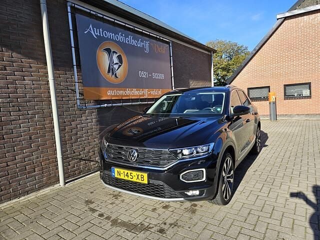 Zwart Gebruikt 2022 VW T-Roc Sport SUV | € 22.995 (Goede deal) - Afbeelding 1/4