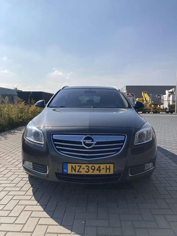 Occasion Opel Insignia Cosmo 131 PK (96 kW) 2010 Grijs MPV