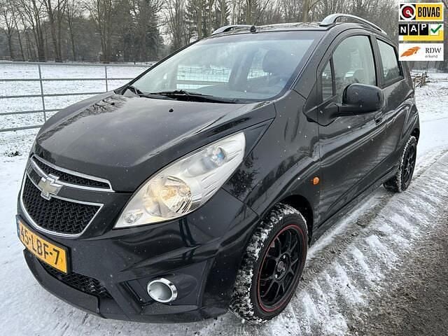 Zwart Occasion 2010 Chevrolet Spark LT Hatchback | € 2.950 (Eerlijke prijs) - Afbeelding 1/4