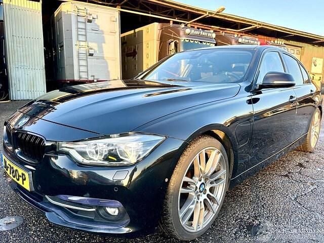 Occasion BMW 330e 2016 Zwart Sedan