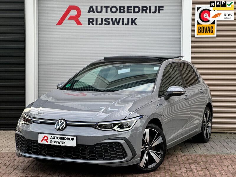 Grijs Gebruikt 2022 VW Golf VIII GTE Hatchback | € 27.950 (Eerlijke prijs) - Afbeelding 1/4