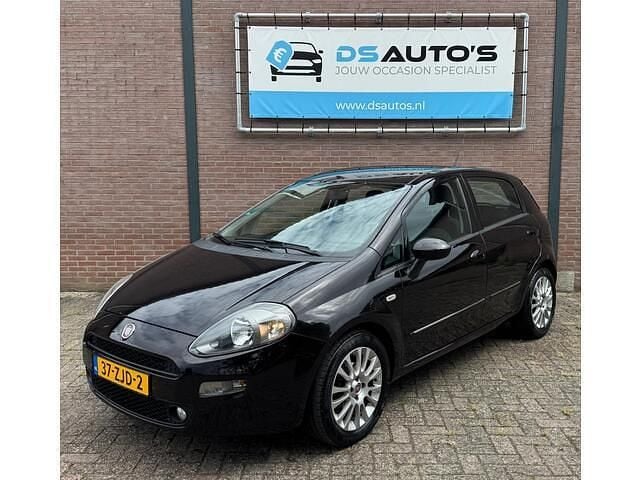 Zwart Gebruikt 2012 Fiat Punto Evo Easy Hatchback | € 5.199 (Eerlijke prijs) - Afbeelding 1/4