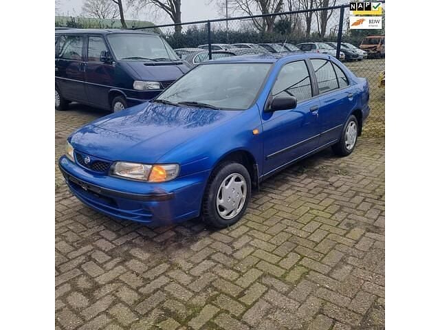 Groen Occasion 1999 Nissan Primera Sedan | € 999 - Afbeelding 1/1