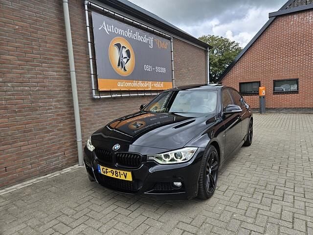 Zwart Gebruikt 2015 BMW 316 Executive Sedan | € 14.445 (Eerlijke prijs) - Afbeelding 1/4