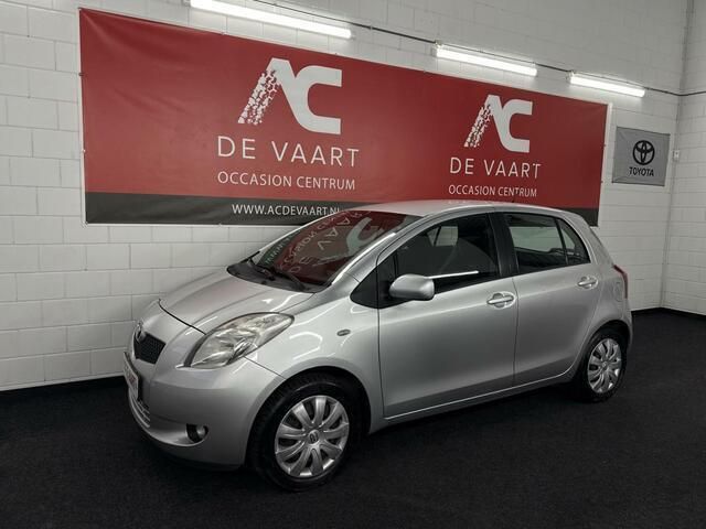 Grijs Occasion 2008 Toyota Yaris Luna Hatchback | € 3.999 (Eerlijke prijs) - Afbeelding 1/4