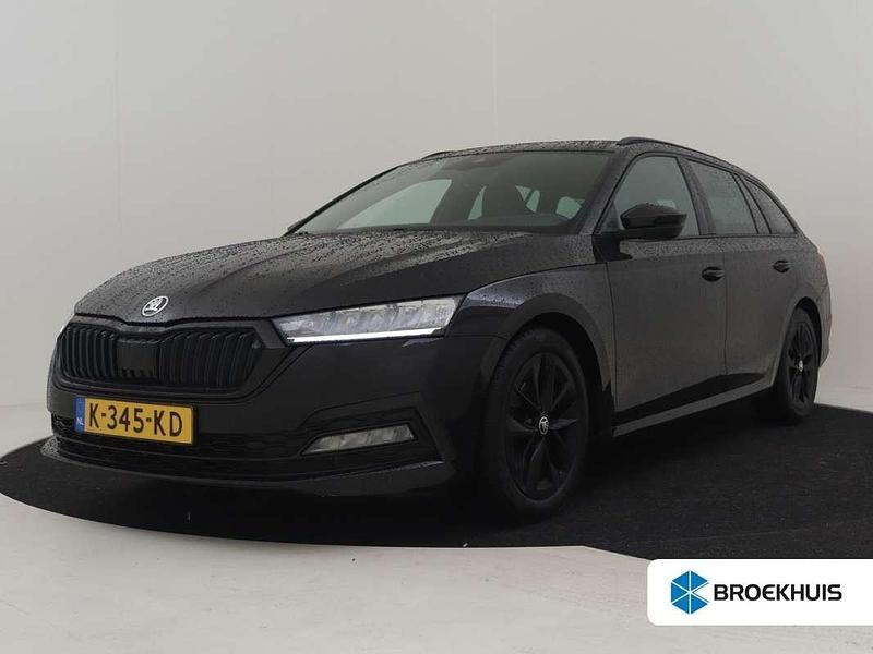 Zwart Occasion 2021 Skoda Octavia Business Line Stationwagen | € 21.900 (Duur) - Afbeelding 1/4