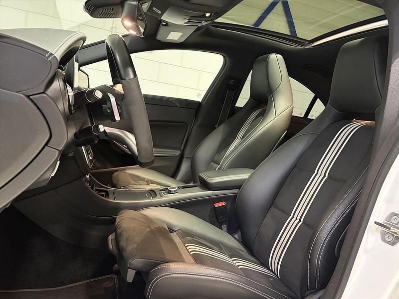 Occasion Mercedes CLA250 AMG line 211 PK (155 kW) 2018 Wit Sedan