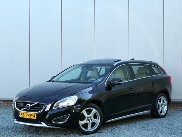 Zwart Gebruikt 2011 Volvo V60 Summum Stationwagen | € 14.999 (Duur) - Afbeelding 1/4