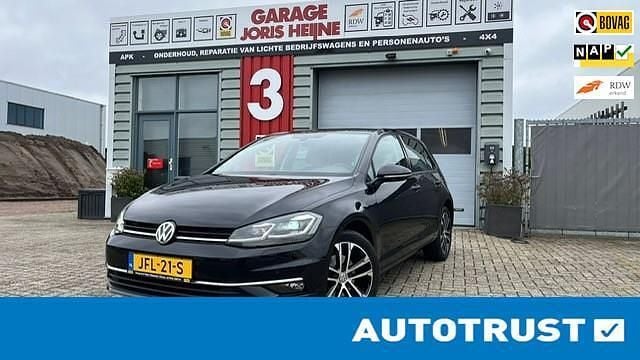 Zwart Gebruikt 2017 VW Golf VII Highline Hatchback | € 16.450 (Eerlijke prijs) - Afbeelding 1/4