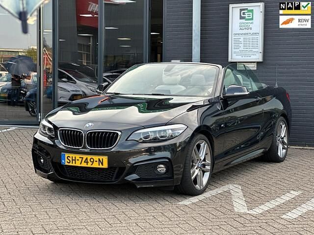 Zwart Gebruikt 2018 BMW 220 Executive Cabriolet | € 25.999 (Eerlijke prijs) - Afbeelding 1/4