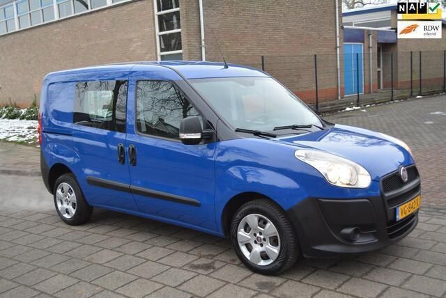 Blauw Gebruikt 2014 Fiat Doblò MPV | € 3.950 (Eerlijke prijs) - Afbeelding 1/4