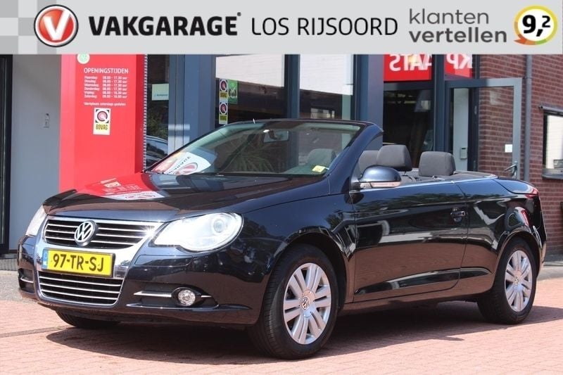 Zwart Gebruikt 2007 VW Eos Cabriolet | € 3.900 (Eerlijke prijs) - Afbeelding 1/4