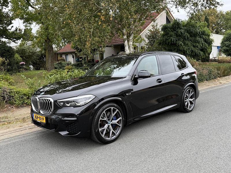 Zwart Gebruikt 2021 BMW X5 M Sport SUV | € 59.495 (Goede deal) - Afbeelding 1/4