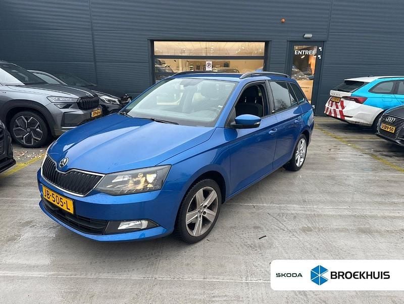 Blauw Occasion 2016 Skoda Fabia Stationwagen | € 10.195 (Eerlijke prijs) - Afbeelding 1/2