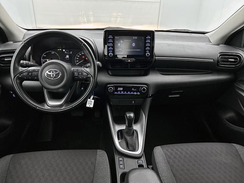 Occasion Toyota Yaris Hybrid Active 116 PK (85 kW) 2022 Wit Hatchback