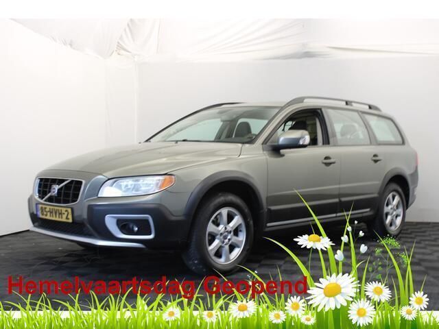 Beige Gebruikt 2009 Volvo XC70 Kinetic SUV | € 3.750 - Afbeelding 1/4