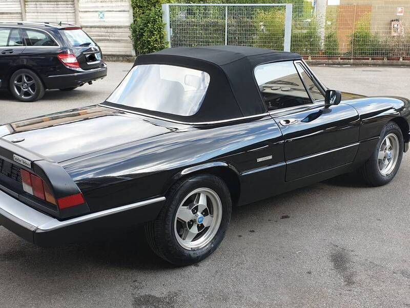 Occasion Alfa Romeo Spider Veloce 116 PK (85 kW) 1987 Zwart Cabriolet