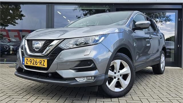 Grijs Gebruikt 2017 Nissan Qashqai N-Connecta SUV | € 13.400 (Goede deal) - Afbeelding 1/4