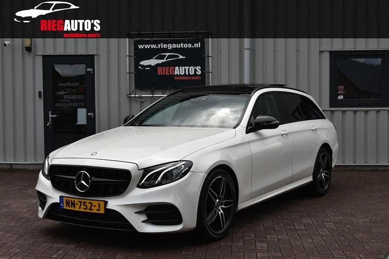Wit Gebruikt 2017 Mercedes E220 Ambition Stationwagen | € 24.950 - Afbeelding 1/4