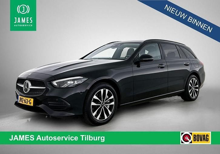 Zwart Occasion 2022 Mercedes C300e Luxury Stationwagen | € 30.945 (Super prijs) - Afbeelding 1/4