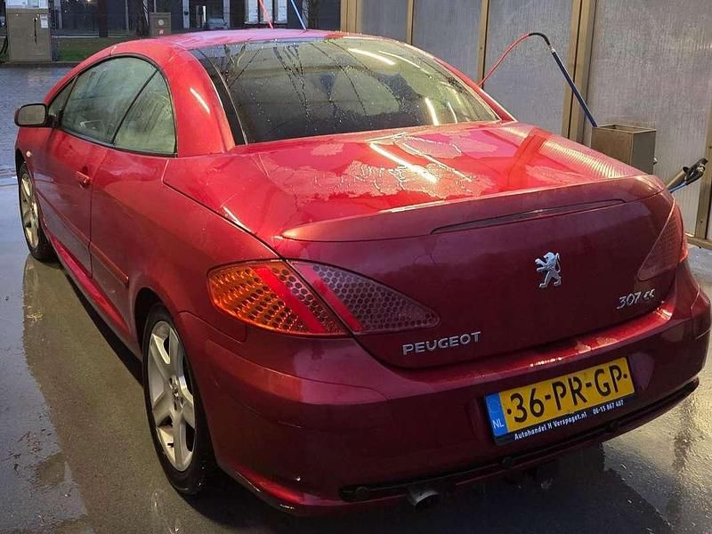 Occasion Peugeot 307 CC 136 PK (100 kW) 2005 Rood Cabriolet