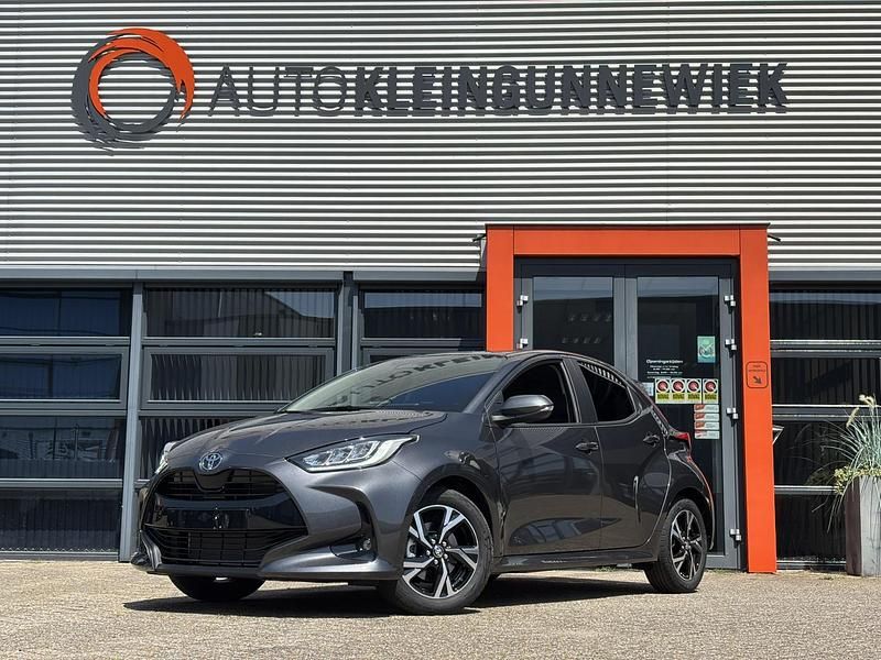 Grijs Nieuw 2025 Toyota Yaris Hybrid Hatchback | € 26.950 (Eerlijke prijs) - Afbeelding 1/4